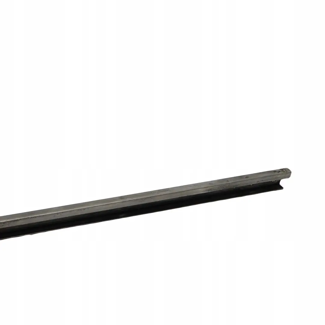 Mercedes W639 Porta scorrevole posteriore sinistra Guida inferiore A6397661237 - SKU A6397600235 - Numero di parte A6397600235