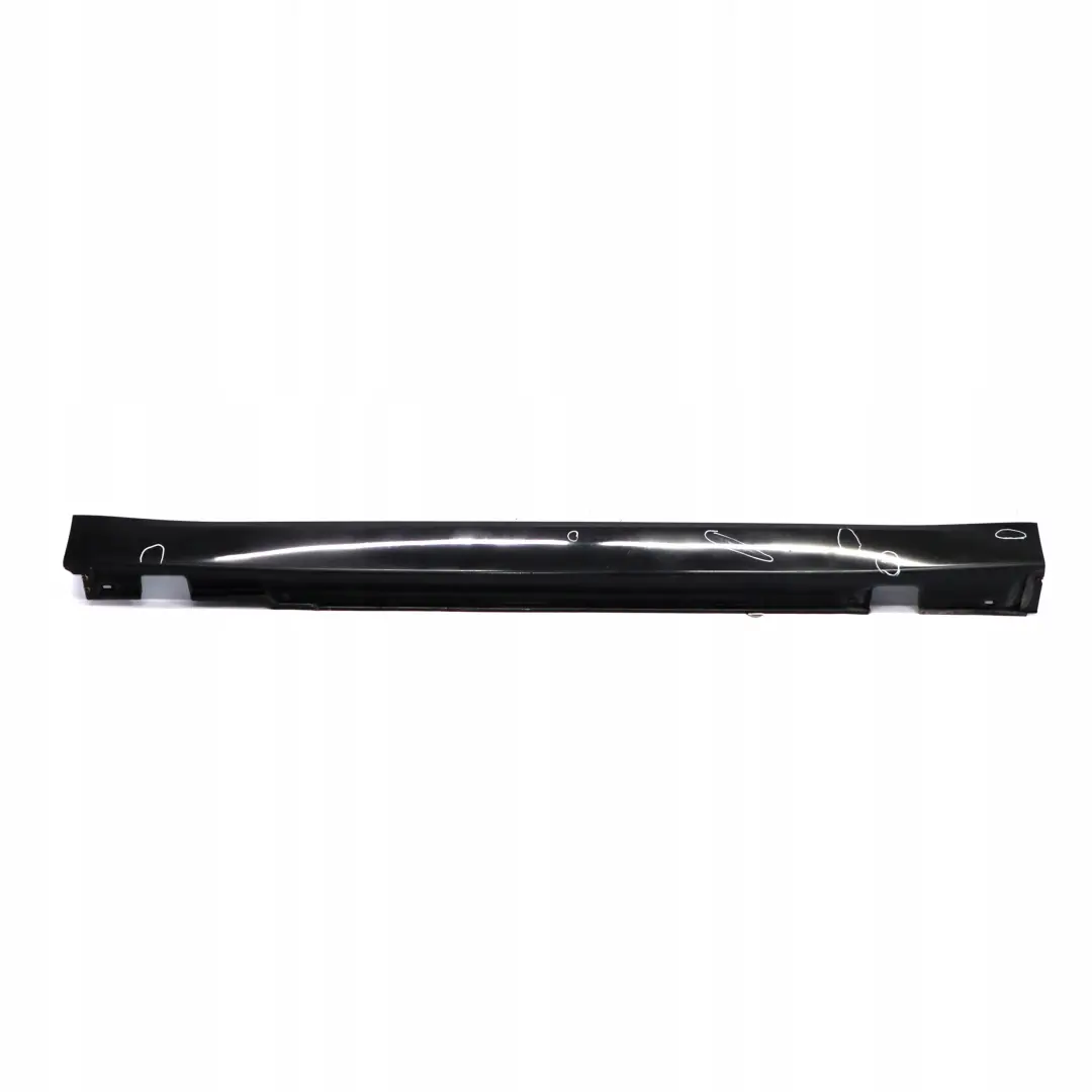 Door Sill Cover Skirt Right Black Sapphire - 475 para BMW E66 Long con número de pieza 0395480 BMW E66 Long Door Sill Cover Skirt Right Black Sapphire - 475 - SKU 0395480-BS - Número de pieza 0395480