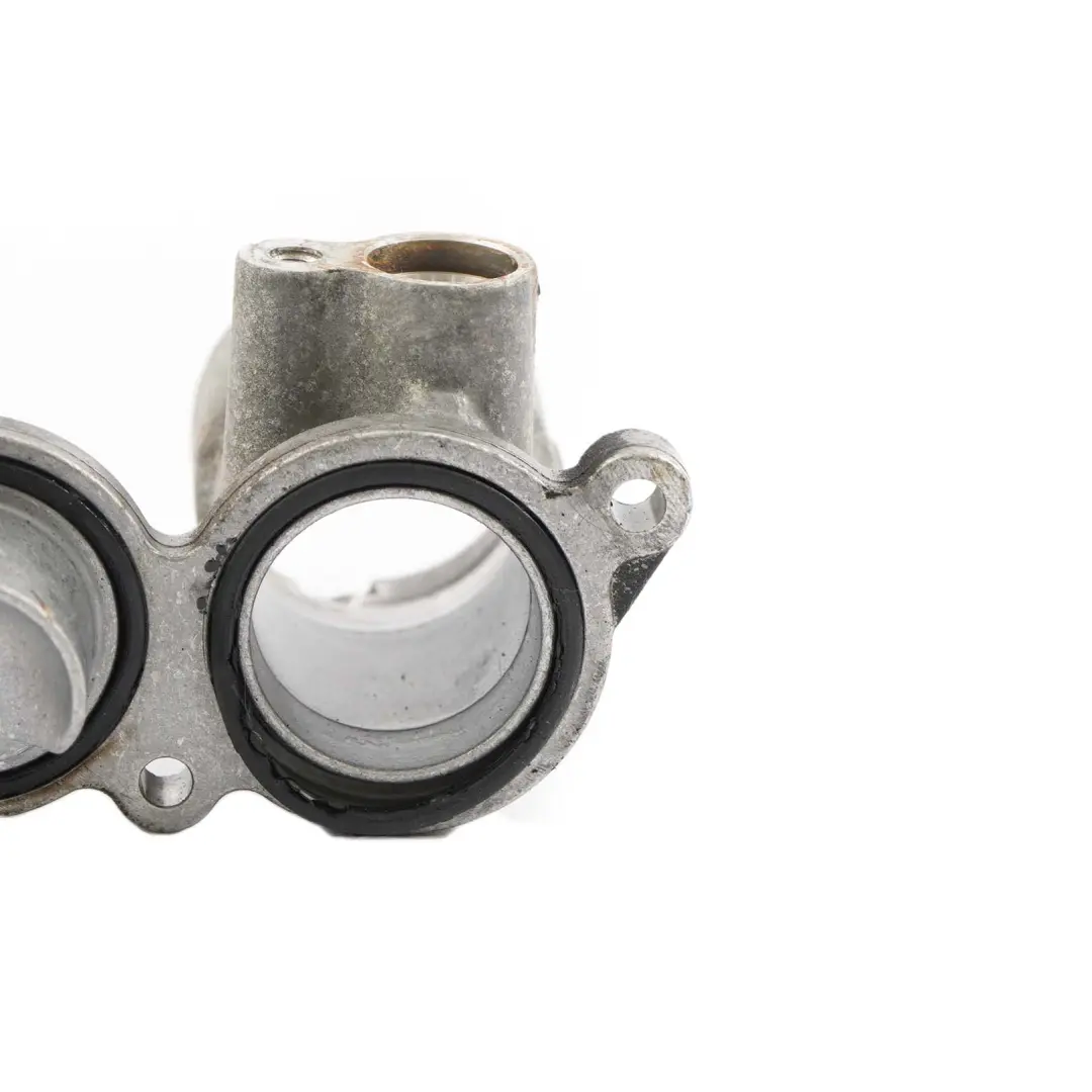 Mercedes-Benz W203 Benzina M271 Tubo Acqua Fredda Radiatore Flangia per con numero di parte A2712001156 Mercedes-Benz W203 Benzina M271 Tubo Acqua Fredda Radiatore Flangia - SKU A2712001156 - Numero di parte A2712001156