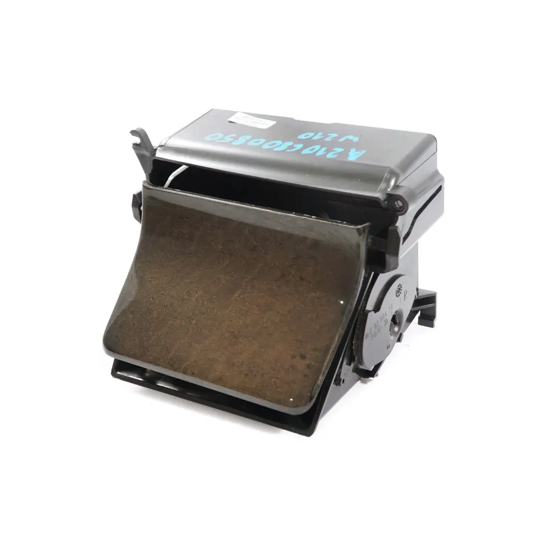 Mercedes-Benz W210 Mittelkonsole Getränkehalter Aschenbecher für mit Teilenummer A2106800850 Mercedes-Benz W210 Mittelkonsole Getränkehalter Aschenbecher - SKU A2106800850 - Teilenummer A2106800850