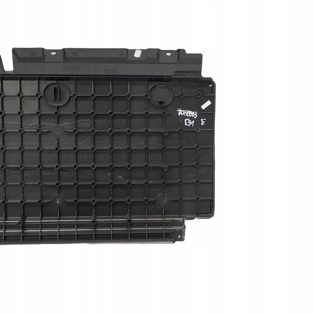 Panel de Embellecedor Piso Maletero Delantero Negro Antracita para BMW E91 Touring con número de pieza 7068883 BMW E91 Touring Panel de Embellecedor Piso Maletero Delantero Negro Antracita - SKU 7068883 - Número de pieza 7068883