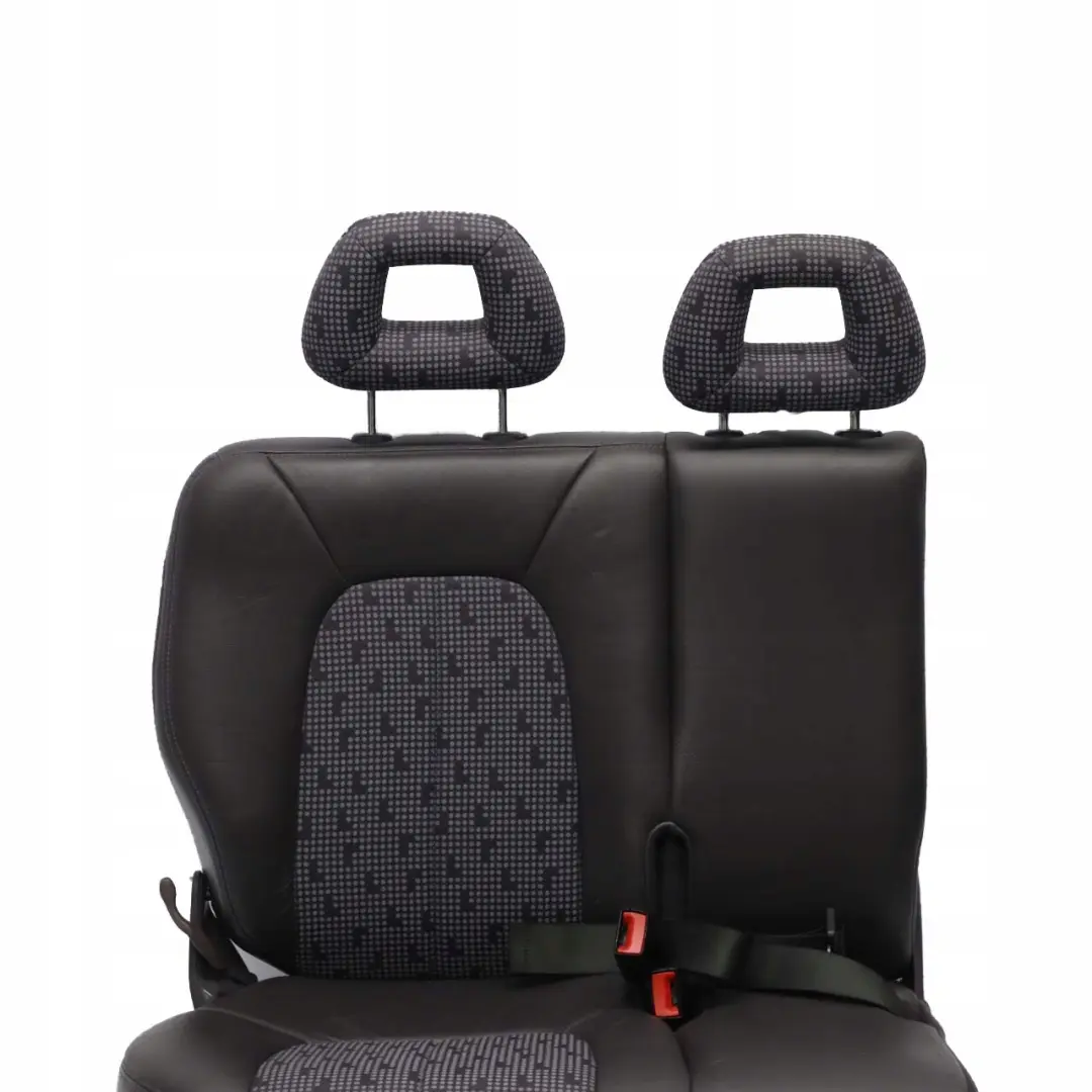 Tela / Cuero Trasero Derecho O / Respaldo del asiento Sofa Magnum para Mercedes W168 con número de pieza A1689200247 Mercedes W168 Tela / Cuero Trasero Derecho O / Respaldo del asiento Sofa Magnum - SKU A1689200247 - Número de pieza A1689200247