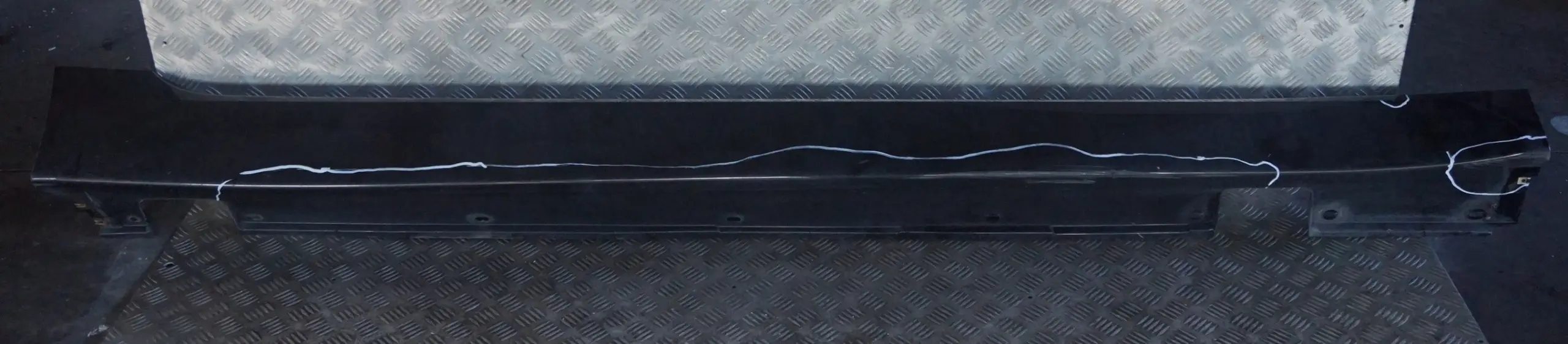 BMW E60 E61 LCI Cubre umbral De puerta Faldon lateral derecho Schwarz 2 Negro