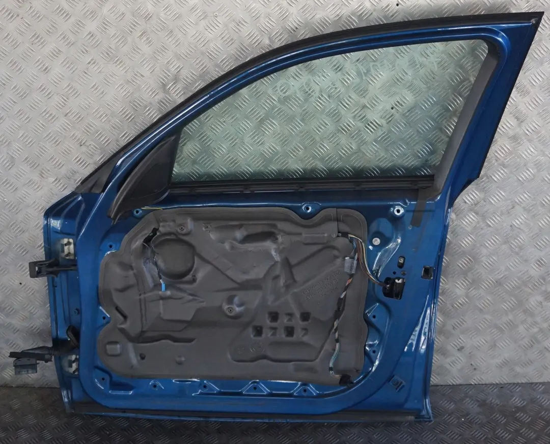 BMW E87 Puerta Delantera Derecha Sydneyblau Sydney Blau Blue - A19 - SKU 7191012-SYD10 - Número de pieza 7191012