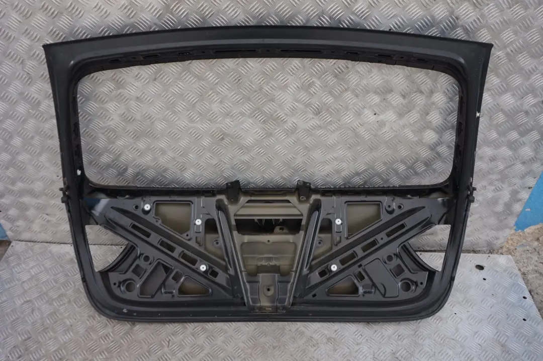 Trunk lid Tailgate Rear Back Boot Schwarz 2 Black - 668 to BMW 3 Series E91 with Part number 7166105 BMW 3 Series E91 Trunk lid Tailgate Rear Back Boot Schwarz 2 Black - 668 - SKU 7166105-SCH - Part number 7166105