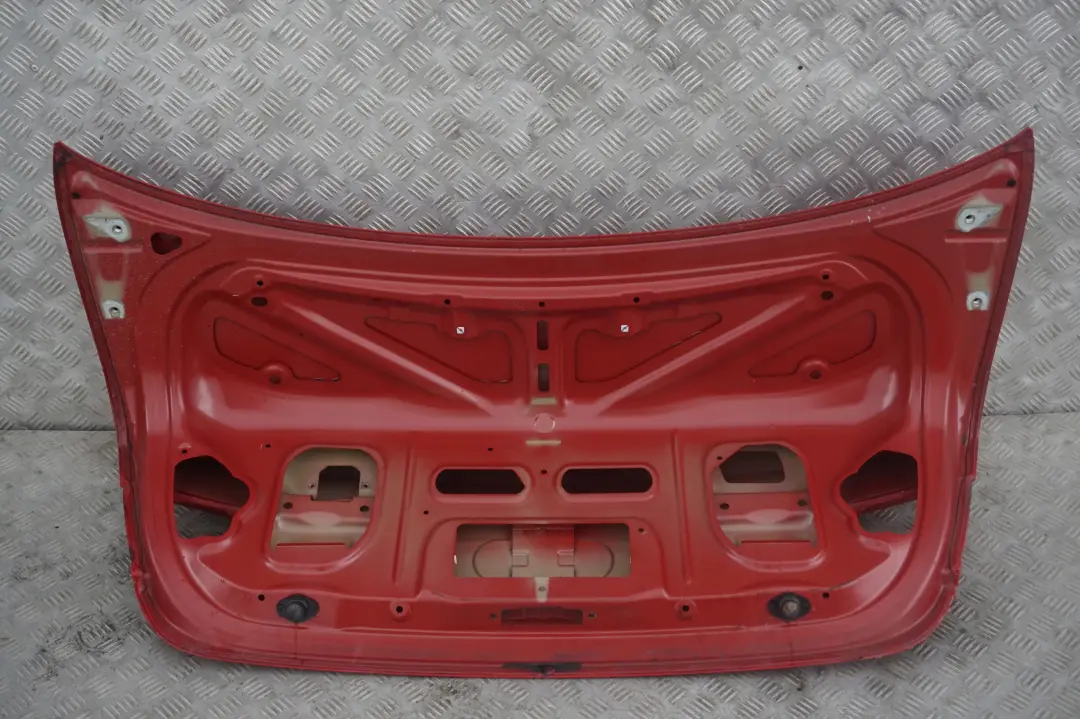 Klapa tylna bagażnika karmesinrot A61 do BMW E90 LCI o numerze 7254425 BMW E90 LCI Klapa tylna bagażnika karmesinrot A61 - SKU 7254425-KAR - Numer Części 7254425