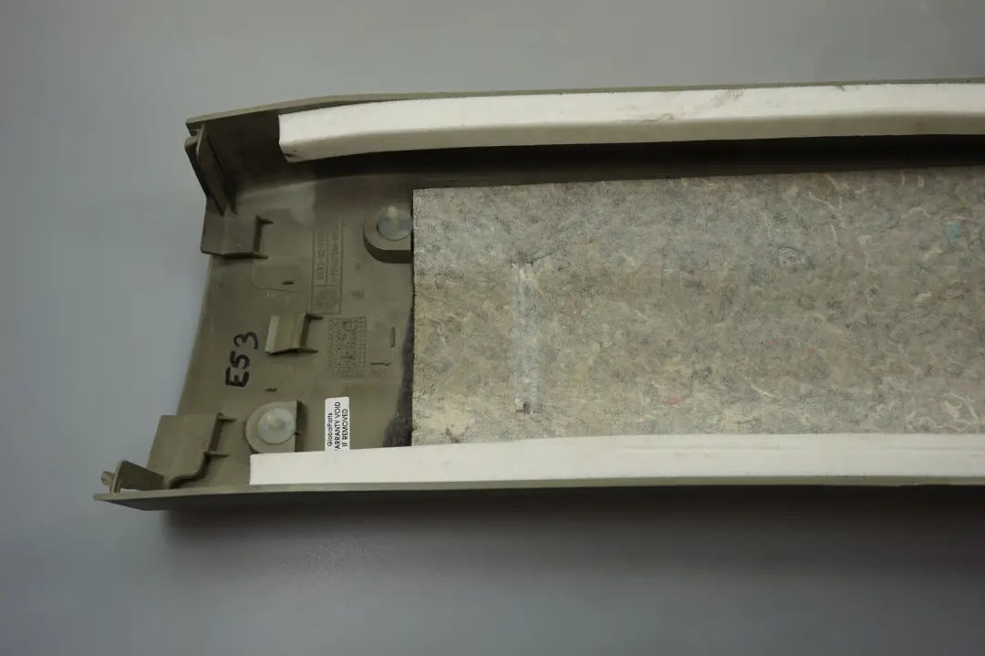 Right Lower Centre Column Pillar Trim Panel O/S 8211906 für BMW X5 Series E53 mit Teilenummer 8259256 BMW X5 Series E53 Right Lower Centre Column Pillar Trim Panel O/S 8211906 - SKU 8259256 - Teilenummer 8259256