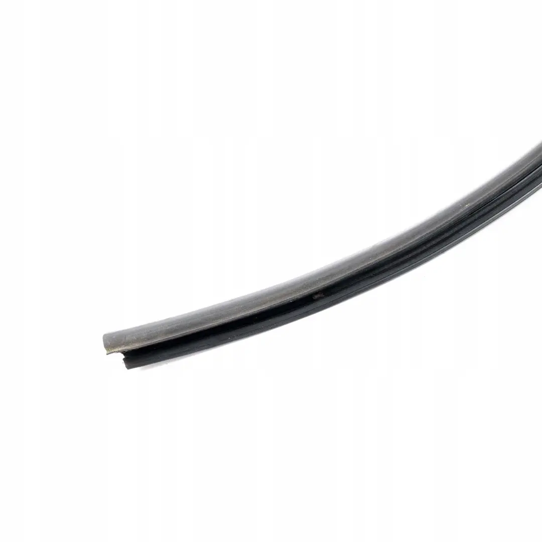 BMW 3 E36 Combi Berline Centre a Gauche Joint Entre Porte Et Colonne - SKU 1960667 - Numéro de pièce 1960667