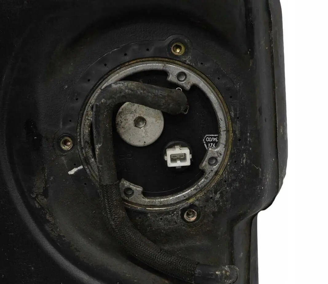  Mercedes-Benz C CLK Class W202 W208 Petrol Complete Fuel Tank 62L A2024707401 - SKU A2024708701 - Part number A2024708701