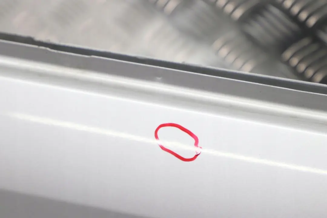 Mercedes-Benz S211 Break Porte Arriere Droite Brilliant Argent - 744U pour à propos du numéro de pièce A2117300405 Mercedes-Benz S211 Break Porte Arriere Droite Brilliant Argent - 744U - SKU A2117300405-BS - Numéro de pièce A2117300405