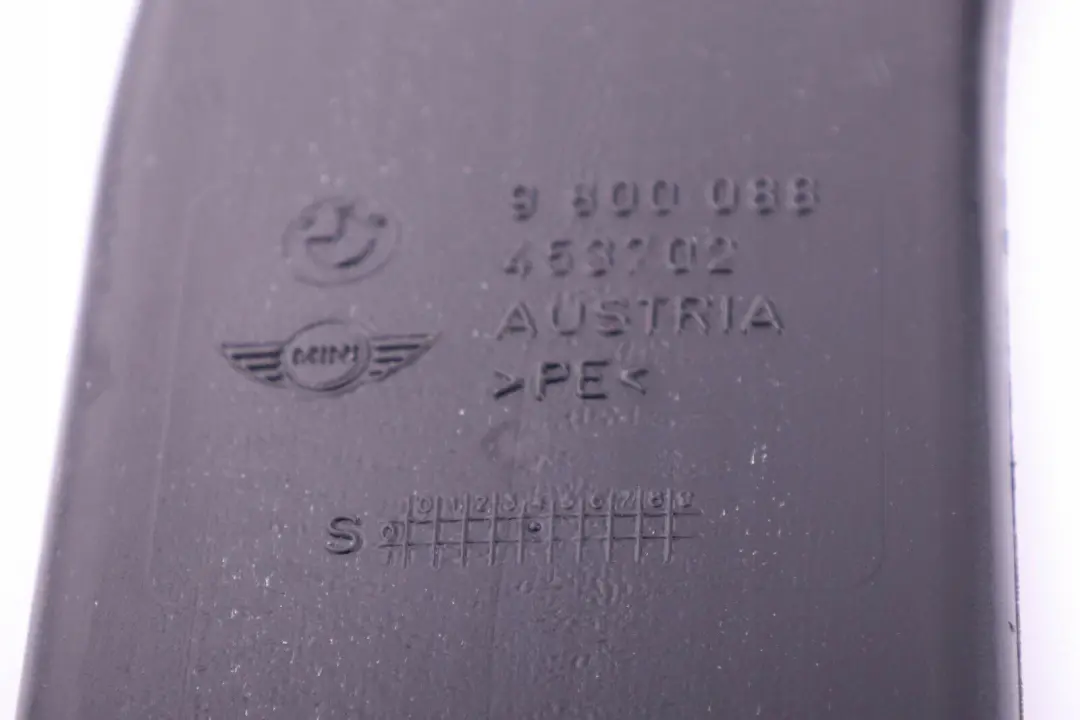 Heater Duct to Mini R60 R61 Rear with Part number 9800088 Mini R60 R61 Rear Heater Duct - SKU 9800088 - Part number 9800088