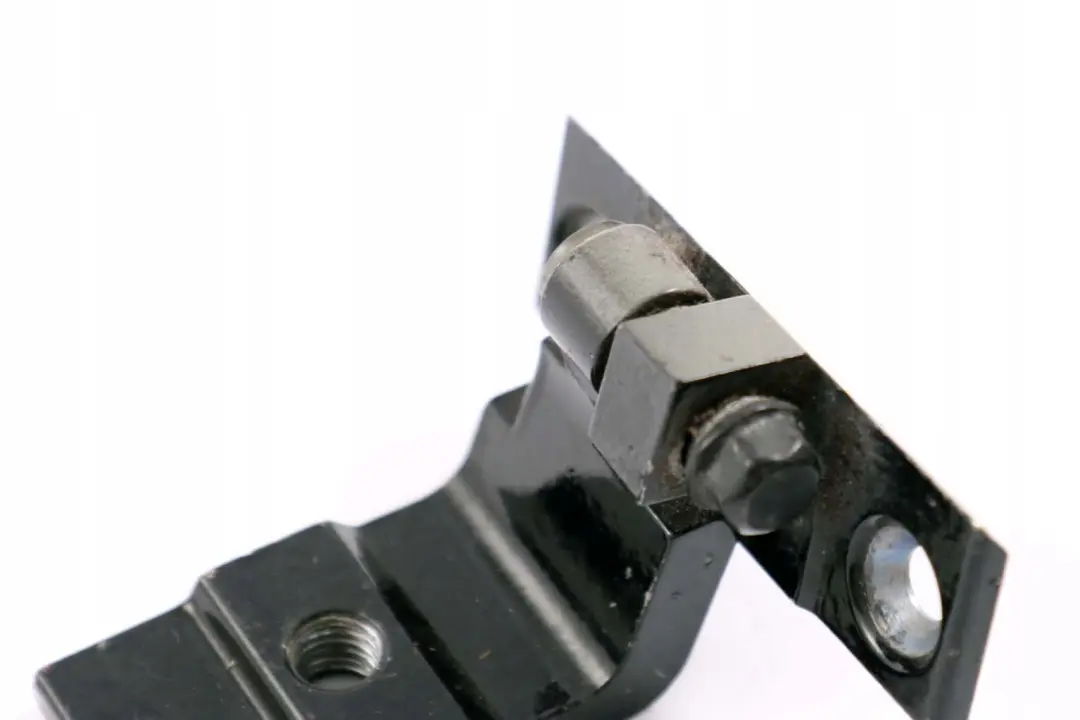 Zawias drzwi tylny tył dolny prawy do BMW E60 E61 o numerze 7200246 BMW E60 E61 Zawias drzwi tylny tył dolny prawy - SKU 7200246-BLK - Numer Części 7200246