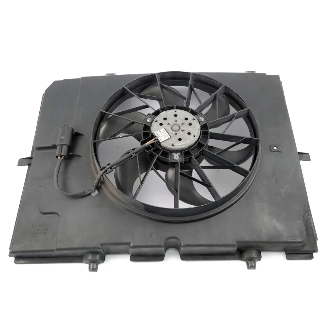 Mercedes W210 Motor Refrigeracion Radiador Ventilador 390W - SKU A2105052355 - Número de pieza A2105052355