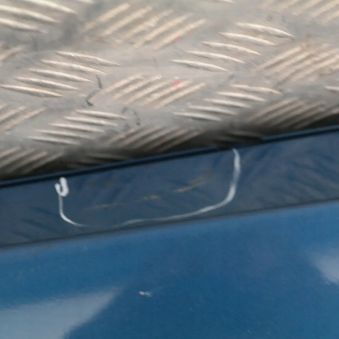 Listello Portiera Apertura Gonna Destra Blu Sydney Blau per BMW E87 con numero di parte 32948 BMW E87 Listello Portiera Apertura Gonna Destra Blu Sydney Blau - SKU 0032948-SYD9 - Numero di parte 32948