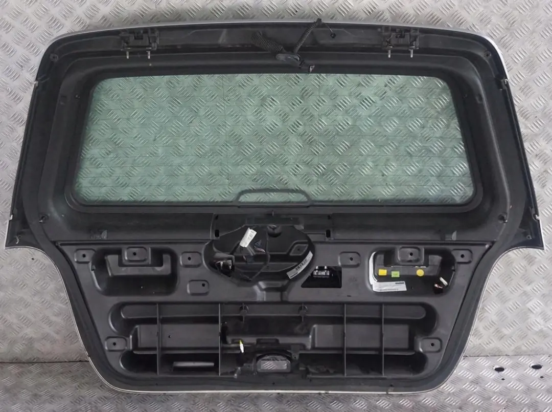 A-KLASA W168 Klapa bagażnika tył tylna do MERCEDES o numerze A1687405205 MERCEDES A-KLASA W168 Klapa bagażnika tył tylna - SKU A1687405205-PS - Numer Części A1687405205