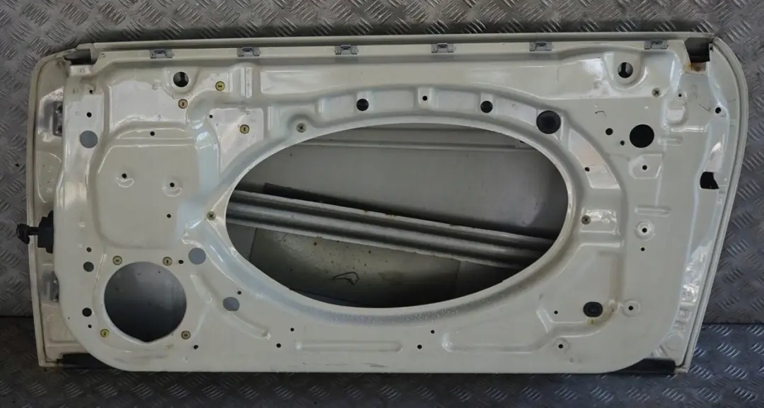 Front Right Door O/S Pepper White - 850 to Mini Cooper R50 R52 R53 3 with Part number 7202912 Mini Cooper R50 R52 R53 3 Front Right Door O/S Pepper White - 850 - SKU 7202912-PW3 - Part number 7202912