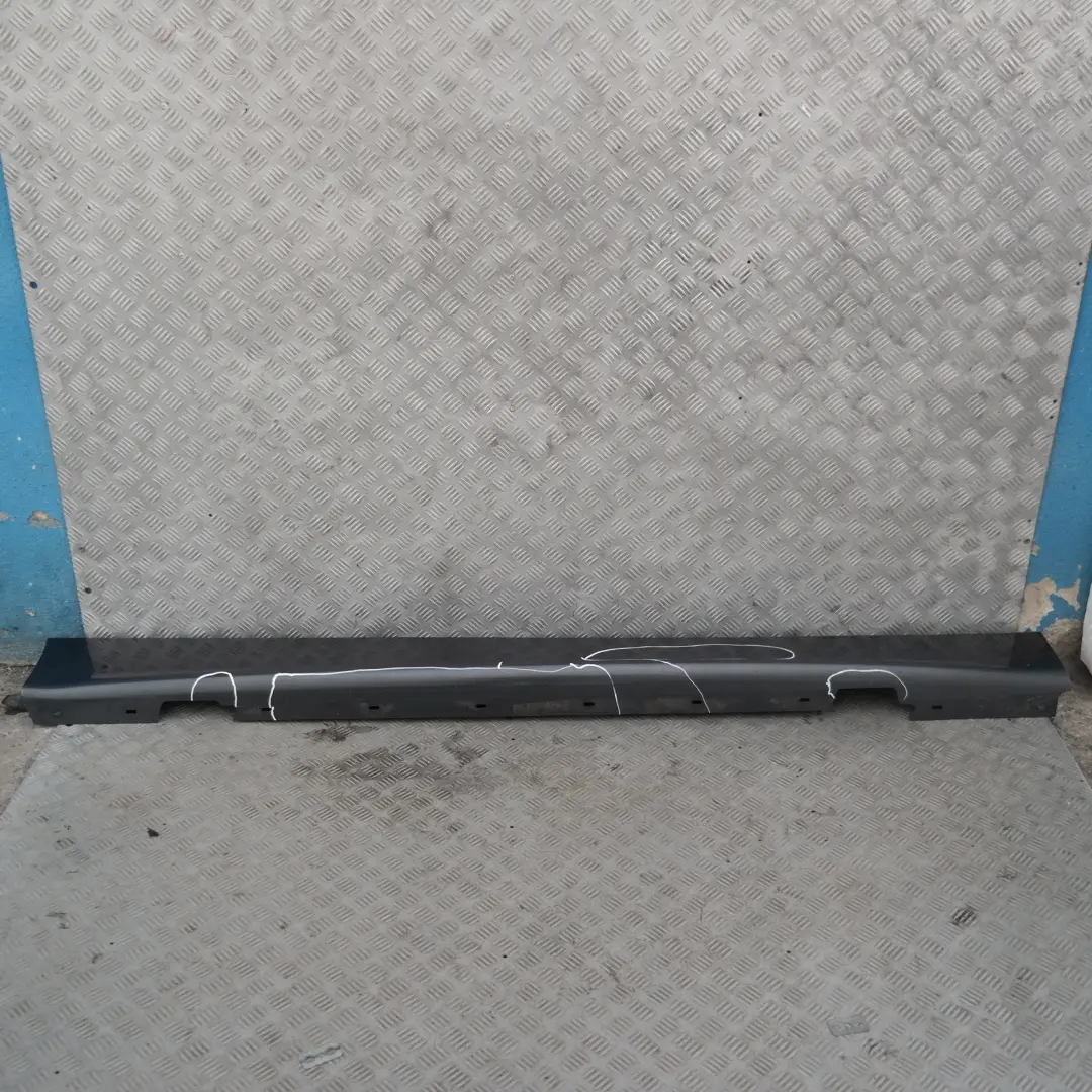BMW 1 E87 Nakładka próg prawy sparkling graphite - SKU 0032948-SG17 - Numer Części 32948