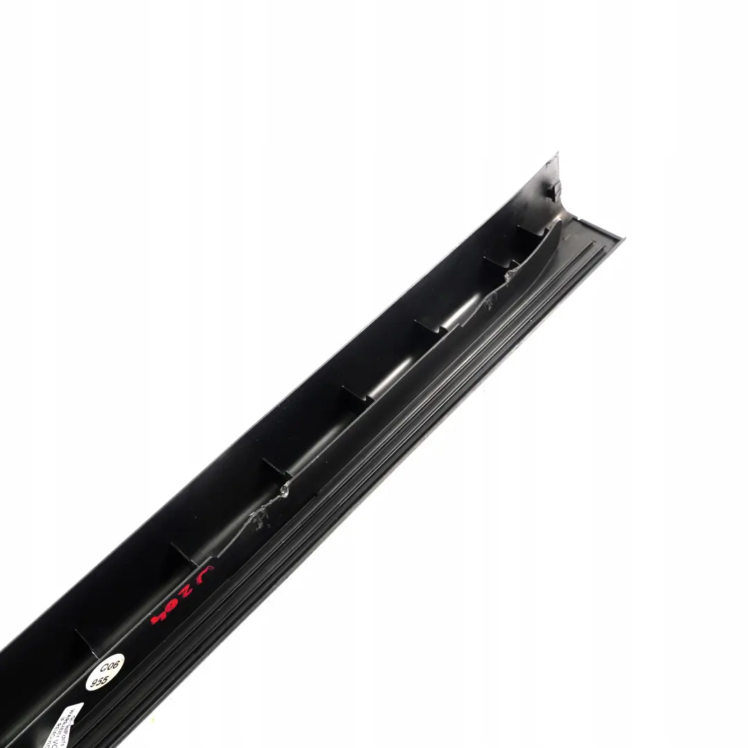 Rail Anteriore Sinistra Coperchio della porta interna per Mercedes W204 con numero di parte A2046860136 Mercedes W204 Rail Anteriore Sinistra Coperchio della porta interna - SKU A2046860136 - Numero di parte A2046860136