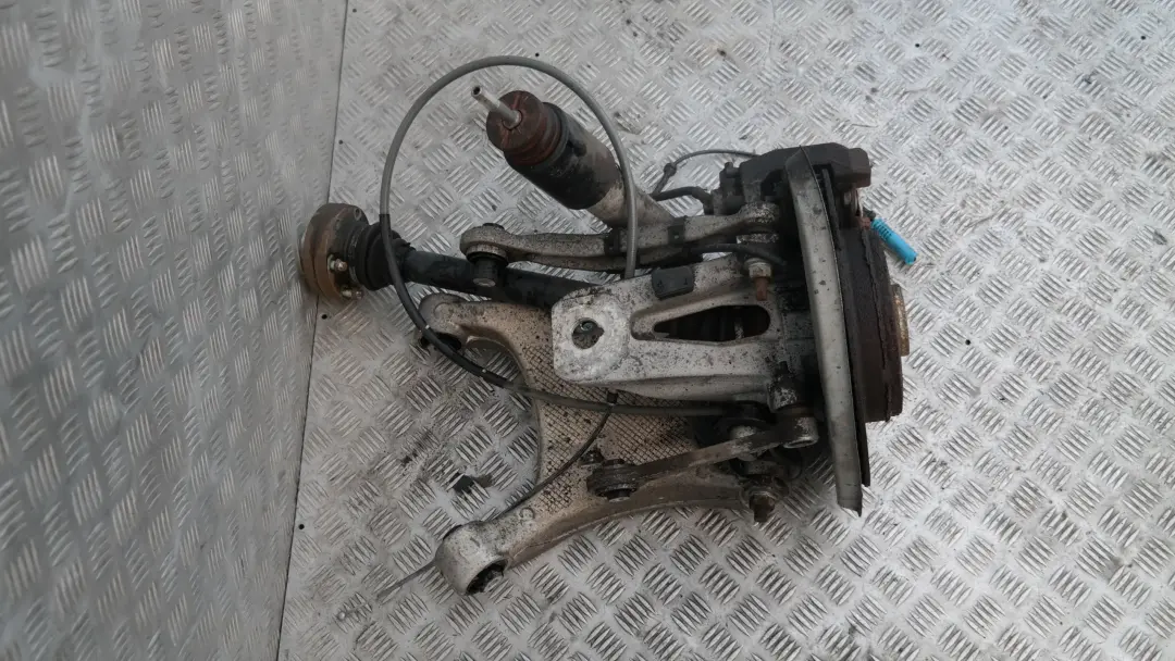 BMW 5 Series E61 530d REAR LEFT SUSPENSION HUB LEG BRAKE CALLIPER DISC SET N/S - SKU 6766587-1 - Part number 33526766587