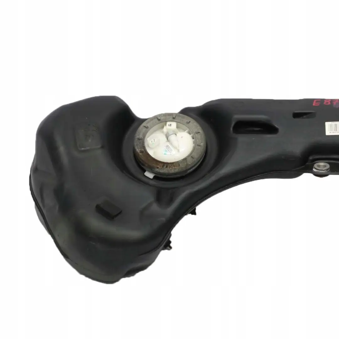 Completo Serbatoio Carburante Benzina 116i 118i 120i N43 per BMW E81 E87 LCI con numero di parte 7283797 BMW E81 E87 LCI Completo Serbatoio Carburante Benzina 116i 118i 120i N43 - SKU 7283797-2 - Numero di parte 7283797