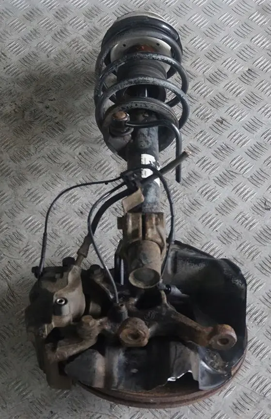 320Ci Amortyzator zwrotnica lewa do BMW E46 Cabrio o numerze 2282101 BMW E46 Cabrio 320Ci Amortyzator zwrotnica lewa - SKU 2282101 - Numer Części 2282101