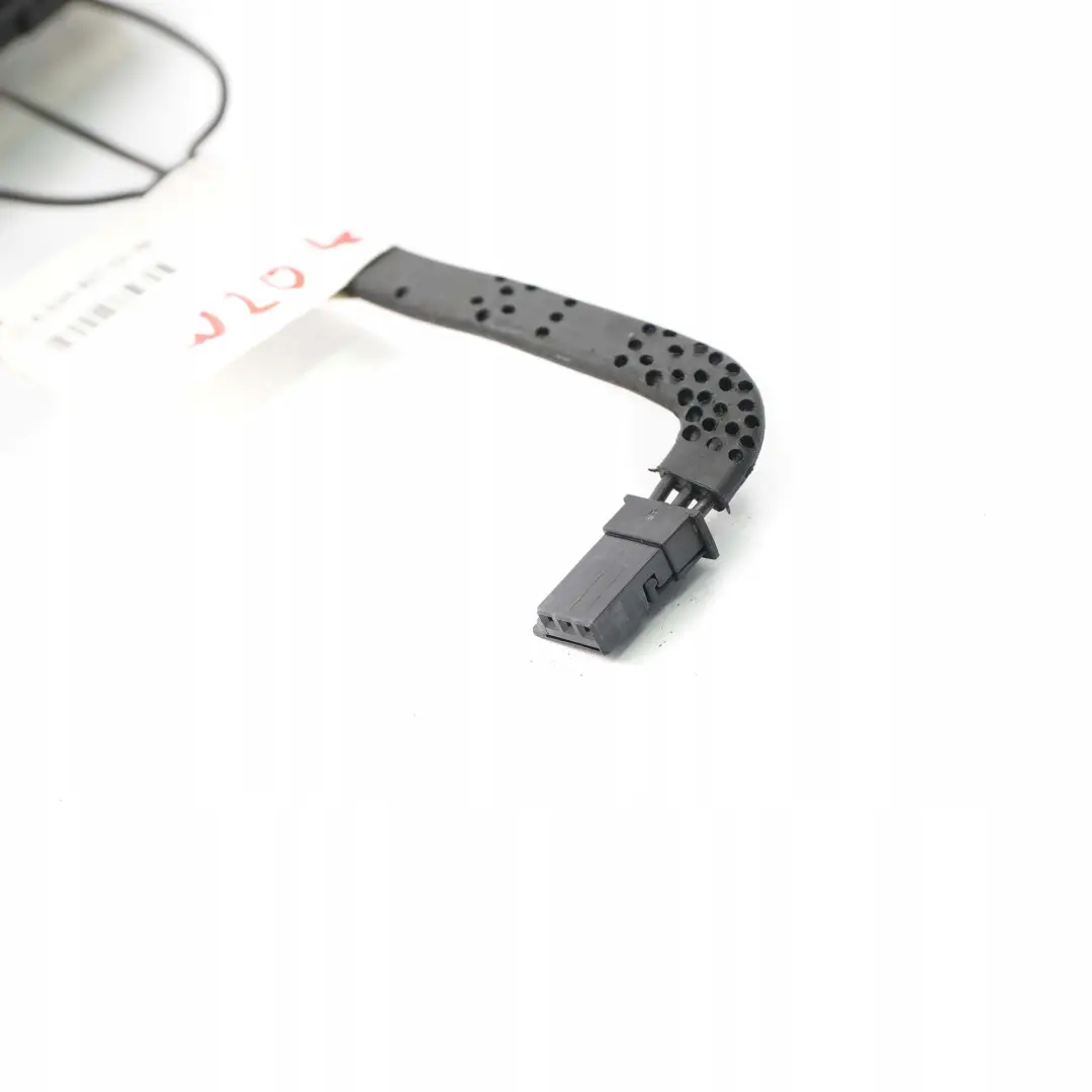 Mercedes-Benz C-Class W204 Right O/S Aerial Antenna Amplifier Unit to with Part number A2048270248 Mercedes-Benz C-Class W204 Right O/S Aerial Antenna Amplifier Unit - SKU A2048270248 - Part number A2048270248