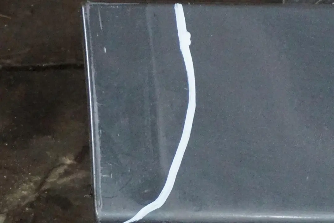 Nakładka listwa próg lewa titangrau do BMW E60 E61 o numerze 0150277 BMW E60 E61 Nakładka listwa próg lewa titangrau - SKU 0150277-TGR1 - Numer Części 0150277