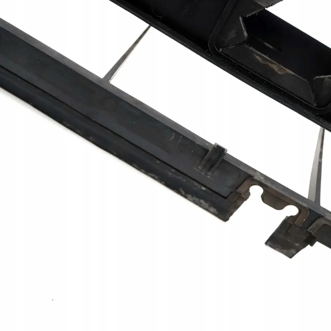 Conducto de canal de admisión de aire del radiador para Mercedes W203 con número de pieza A2035050230 Mercedes W203 Conducto de canal de admisión de aire del radiador - SKU A2035050230 - Número de pieza A2035050230