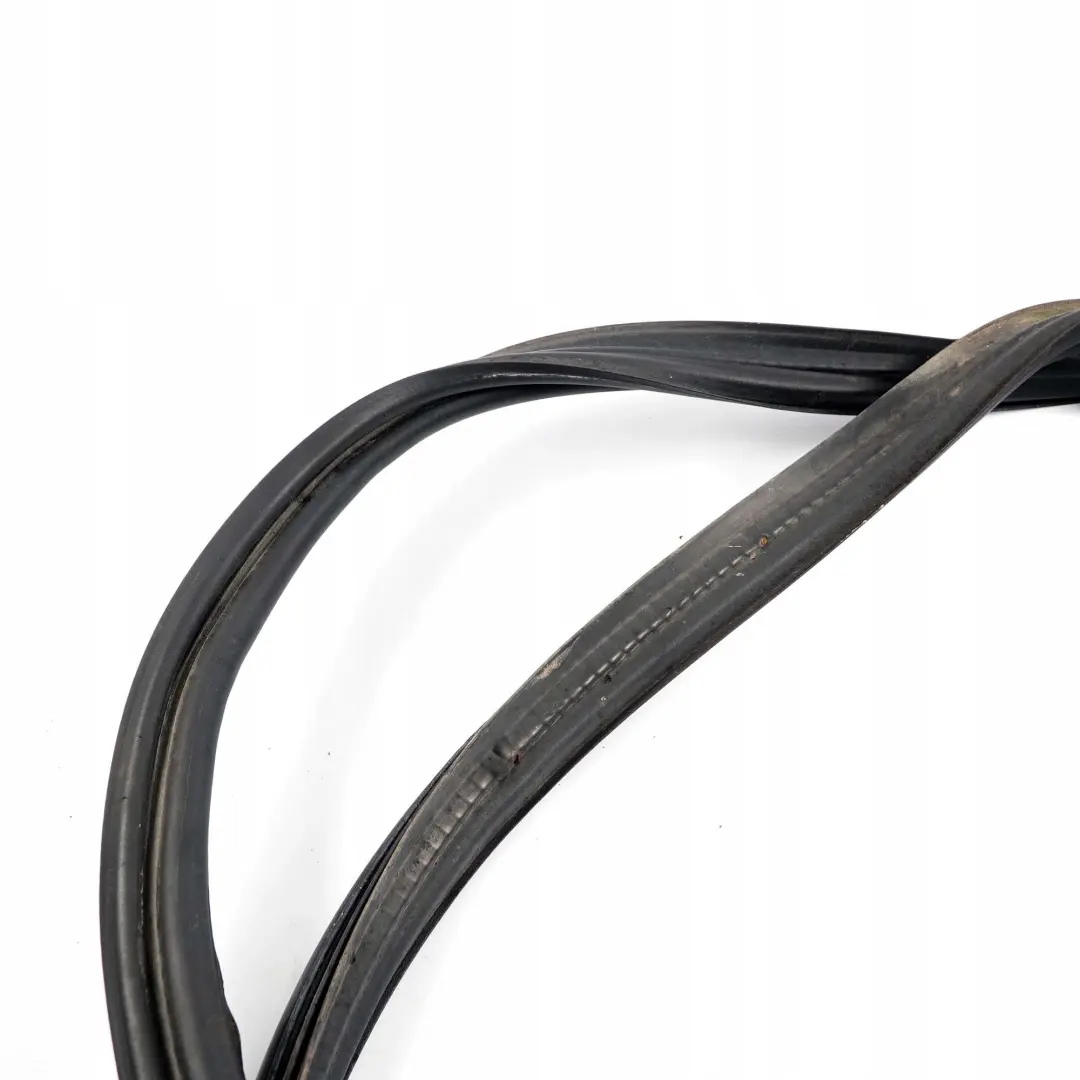 Guarnizione Scheibenklappe Portellone per Mercedes W204 con numero di parte A2047500298 Mercedes W204 Guarnizione Scheibenklappe Portellone - SKU A2047500298 - Numero di parte A2047500298