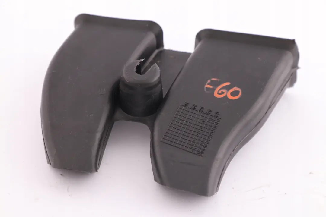 Heizkanal Fondraum links hinten für BMW E60 M5 E61 E63 E64 M6 mit Teilenummer 7008957 BMW E60 M5 E61 E63 E64 M6 Heizkanal Fondraum links hinten - SKU 7008957 - Teilenummer 7008957