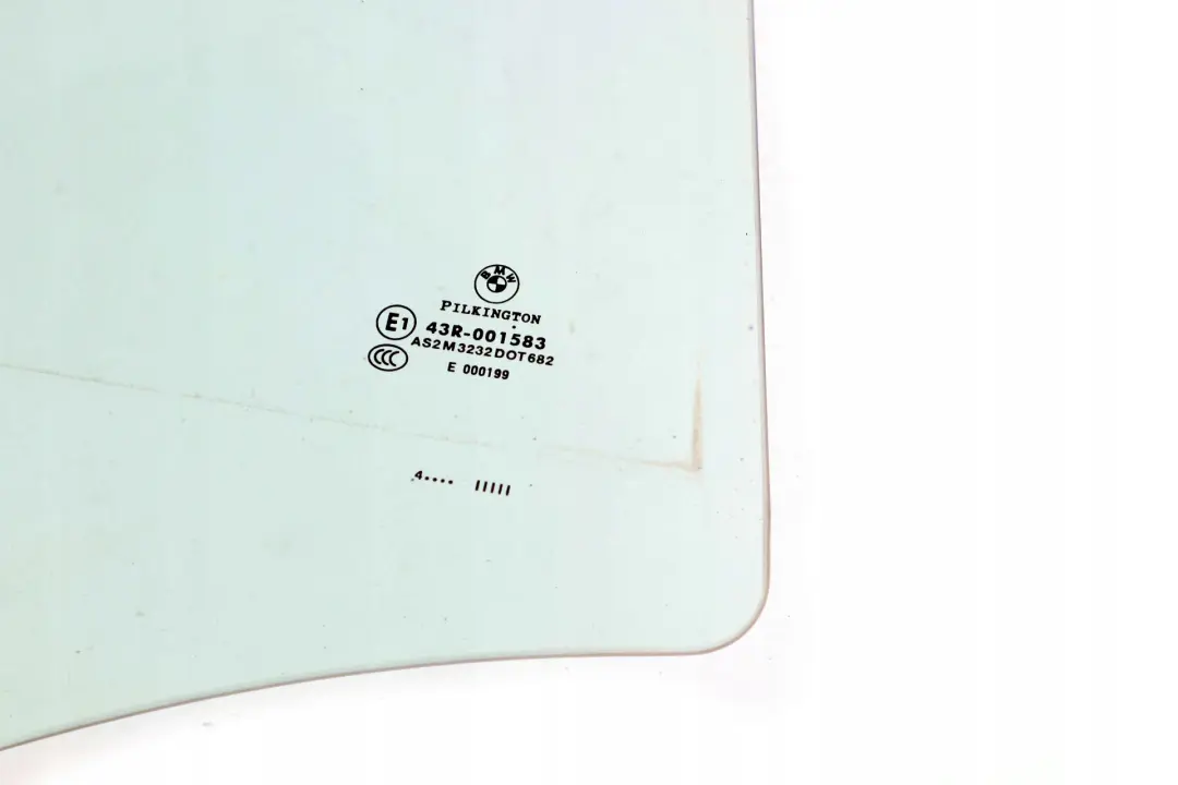 Puerta Trasera Derecha Cristal Ventana Lateral Verde 5135 para BMW E87 con número de pieza 51357067794 BMW E87 Puerta Trasera Derecha Cristal Ventana Lateral Verde 5135 - SKU 7067794 - Número de pieza 51357067794