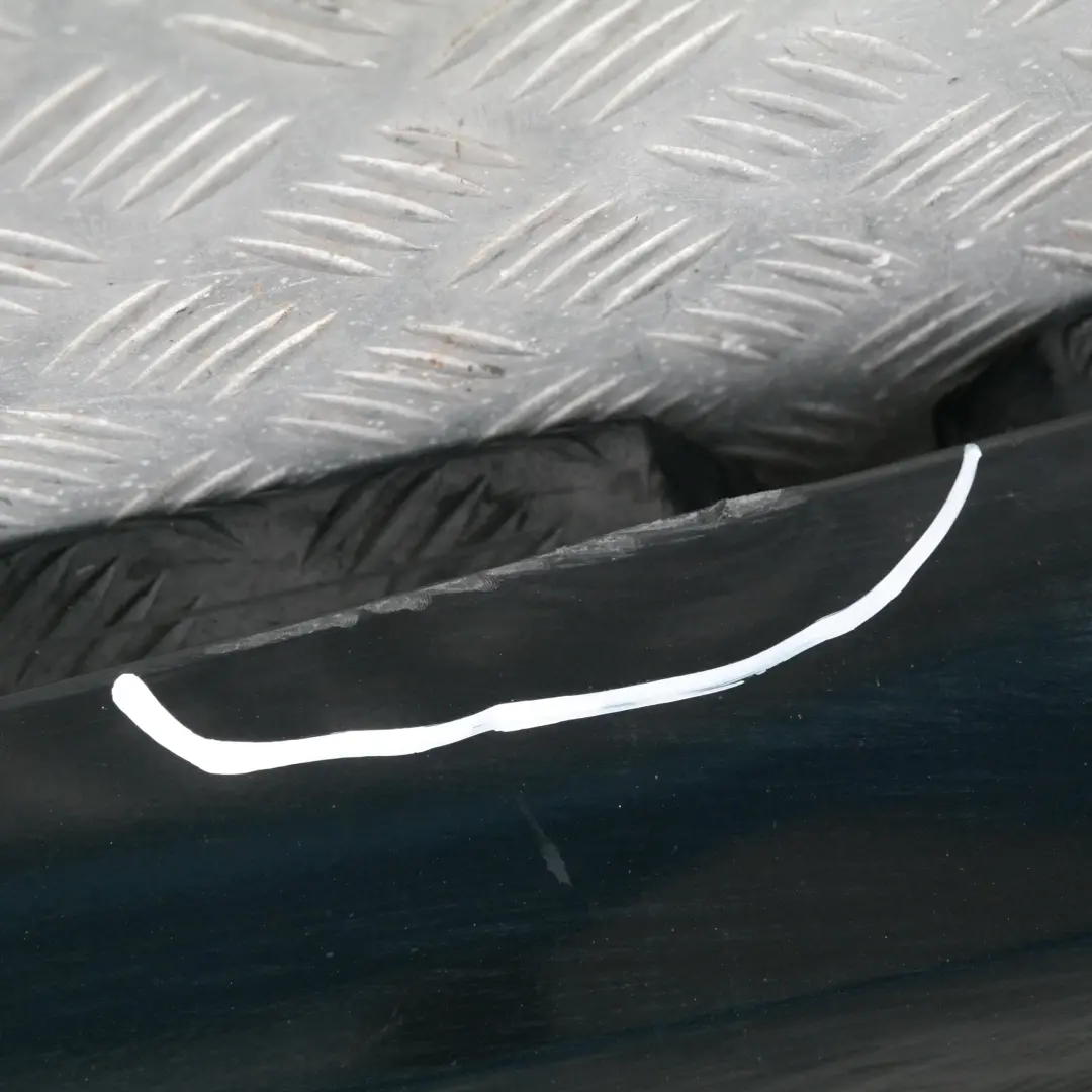 Sill Strip Side Skirt Left Black Sapphire Metallic- 475 para BMW 11 E87 con número de pieza 32949 BMW 11 E87 Sill Strip Side Skirt Left Black Sapphire Metallic- 475 - SKU 0032949-BS11 - Número de pieza 32949