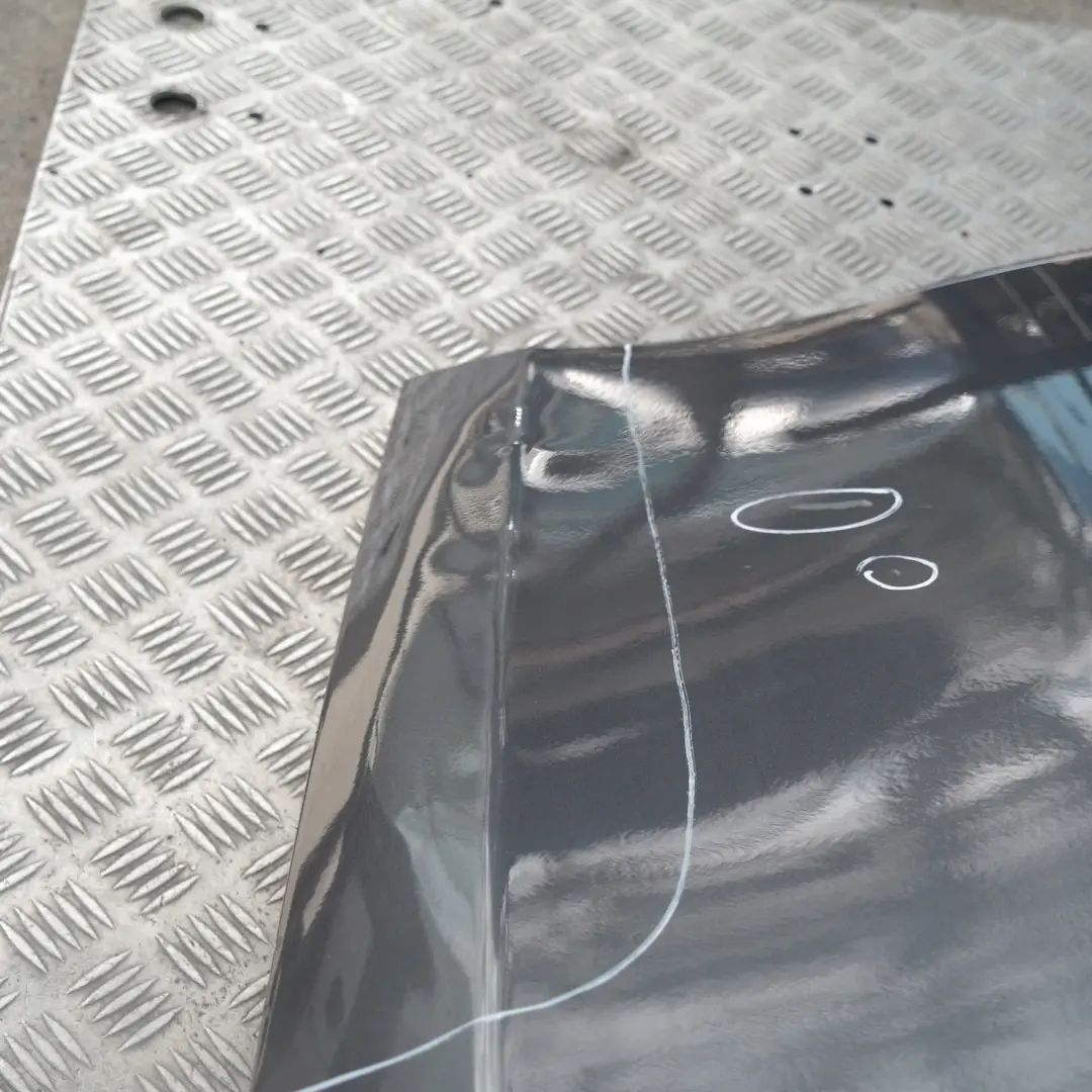 drzwi prawe przednie sparkling graphite do BMW E87 o numerze 7191012 BMW E87 drzwi prawe przednie sparkling graphite - SKU 7191012-SG4 - Numer Części 7191012