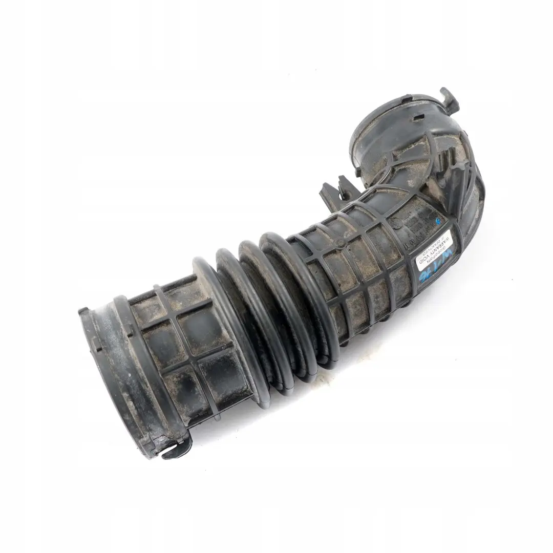 OM607 Tubo flessibile aspirazione condotto aria per Mercedes B W176 W246 con numero di parte A6070900037 Mercedes B W176 W246 OM607 Tubo flessibile aspirazione condotto aria - SKU A6070900037 - Numero di parte A6070900037