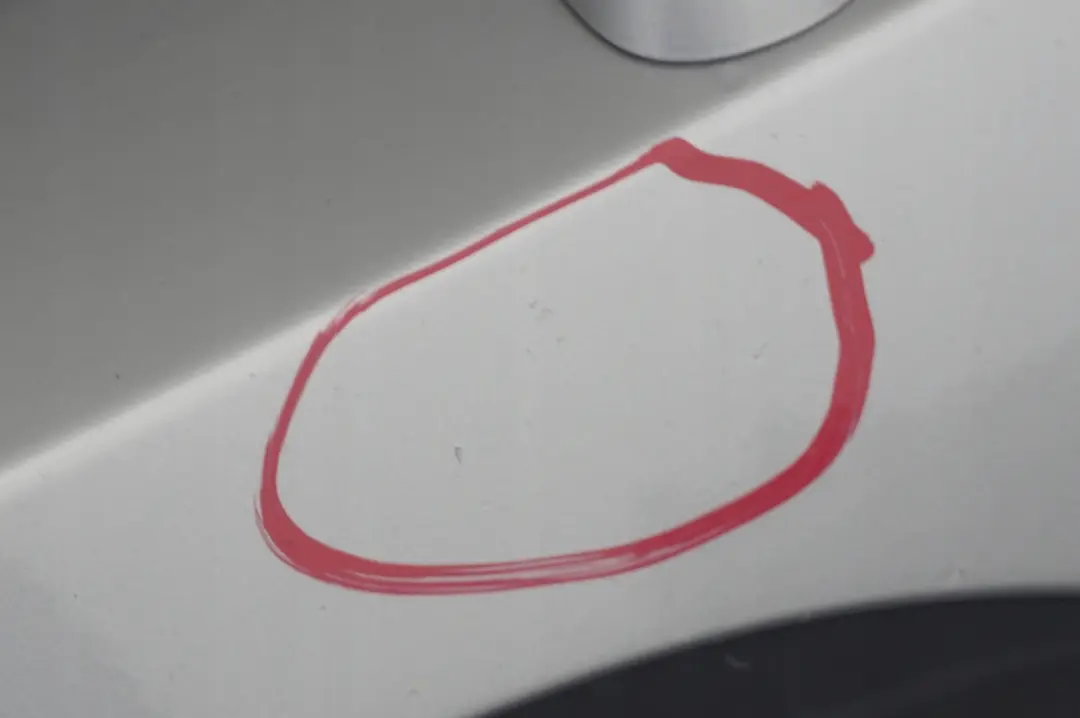 Zderzak przedni przód titansilber 354 do BMW E53 X5 o numerze 10150 BMW E53 X5 Zderzak przedni przód titansilber 354 - SKU 0010150-TS5 - Numer Części 10150