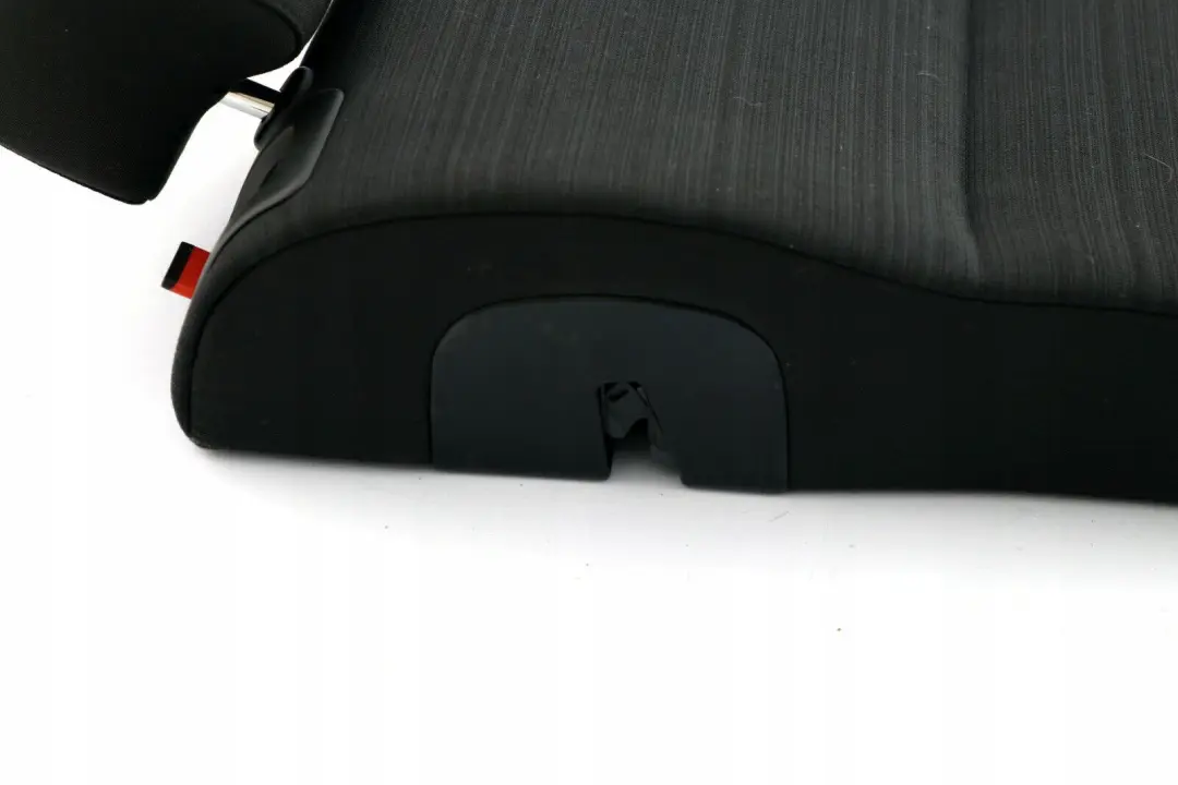 Copertura Sedile Posteriore Destro Schienale Tessuto Nero per BMW E61 Touring con numero di parte 6964848 BMW E61 Touring Copertura Sedile Posteriore Destro Schienale Tessuto Nero - SKU 6964848 - Numero di parte 6964848