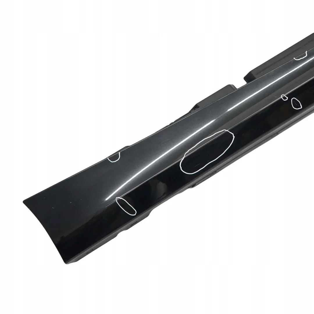 Sill Strip Side Skirt Derecha Negro Zafiro Metalizado - 475 para BMW E87 LCI 8 con número de pieza 51770036144 BMW E87 LCI 8 Sill Strip Side Skirt Derecha Negro Zafiro Metalizado - 475 - SKU 0036144-BS8 - Número de pieza 51770036144
