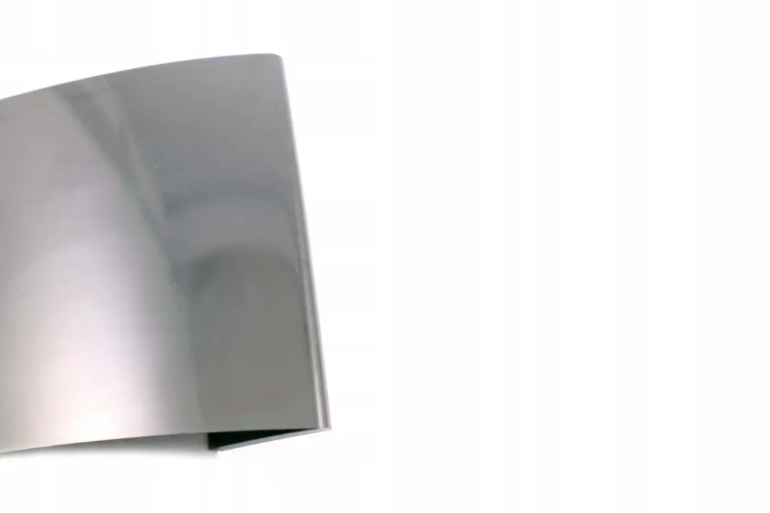 Trim Down Tube Front Panel Cover Middle Right para Mini F55 F56 F57 con número de pieza 9262436 Mini F55 F56 F57 Trim Down Tube Front Panel Cover Middle Right - SKU 9262436 - Número de pieza 9262436