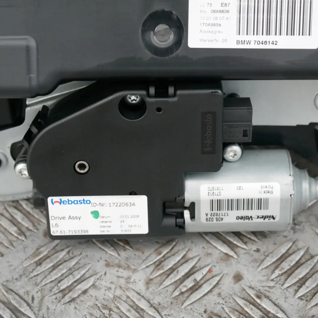 BMW 1 Series E81 E87 Sliding Sunroof Sun Roof Frame Complete Glass Grey - SKU 7046142 - Part number 7046142