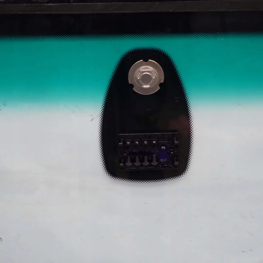 Szyba czołowa AS2 czujnik deszczu do BMW E65 E66 o numerze 7025098 BMW E65 E66 Szyba czołowa AS2 czujnik deszczu - SKU 7025098 - Numer Części 7025098