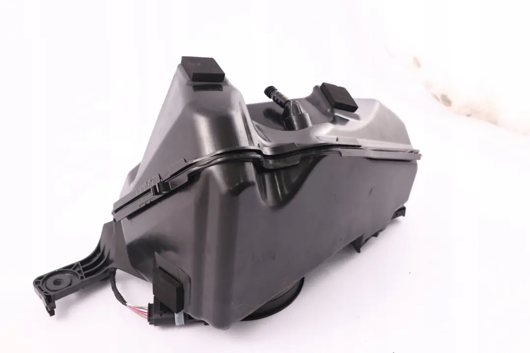 Zbiornik adblue SCR do BMW F20 F21 LCI o numerze 7403541 BMW F20 F21 LCI Zbiornik adblue SCR - SKU 7403541 - Numer Części 7403541