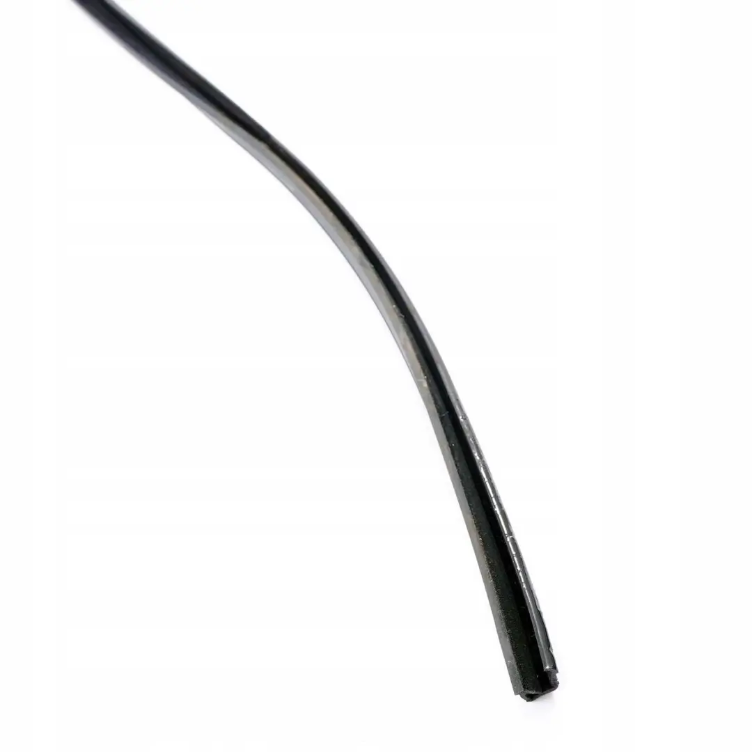 Puerta Ventana Guia Trasera Izquierda Goma Junta para BMW E36 Berlina con número de pieza 8213983 BMW E36 Berlina Puerta Ventana Guia Trasera Izquierda Goma Junta - SKU 8213983 - Número de pieza 8213983