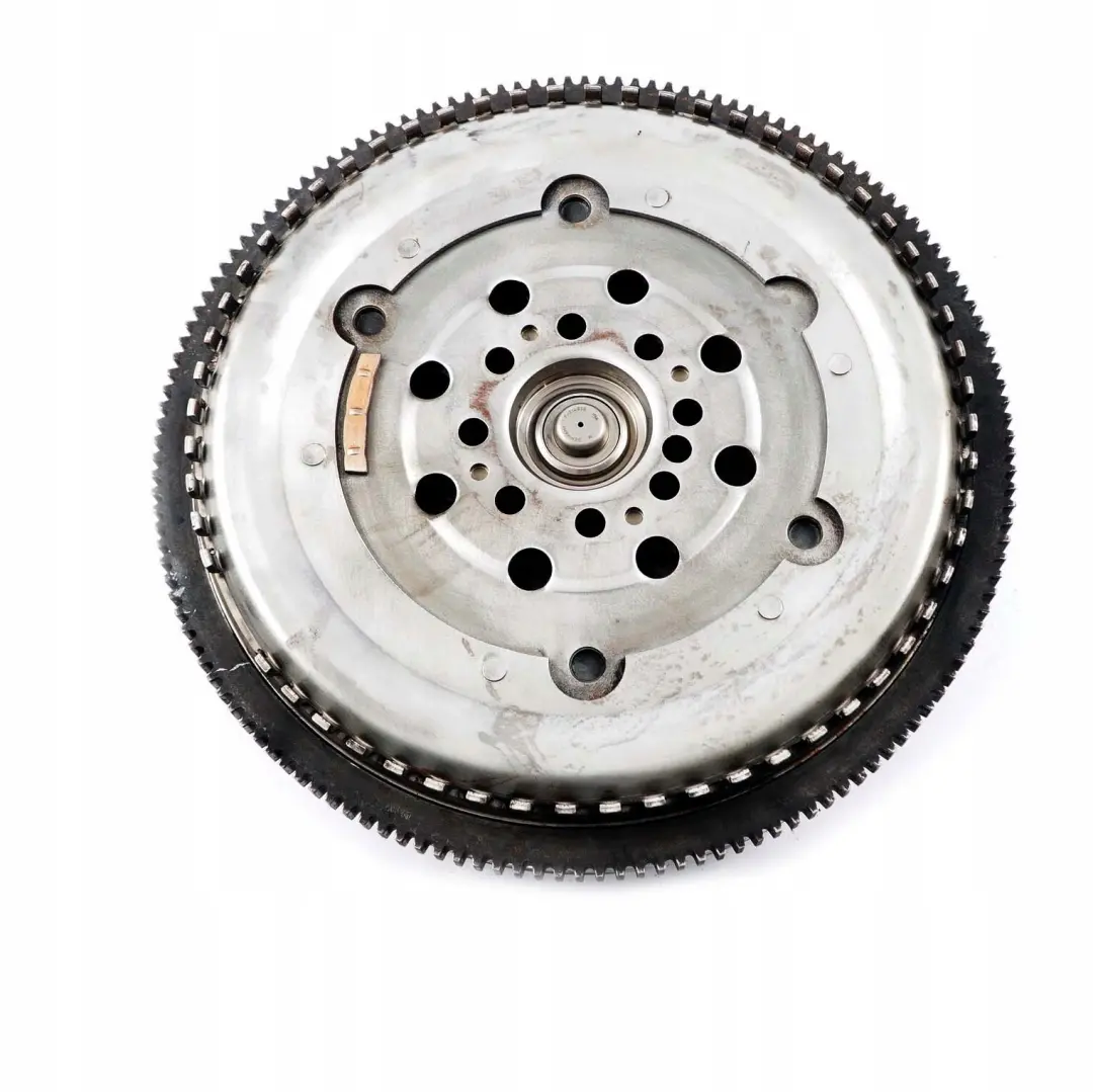 Mercedes-Benz W203 C200 C 200 Kompressor Zweimassenschwungrad Schwungscheibe für mit Teilenummer A1110306405 Mercedes-Benz W203 C200 C 200 Kompressor Zweimassenschwungrad Schwungscheibe - SKU A1110306405 - Teilenummer A1110306405