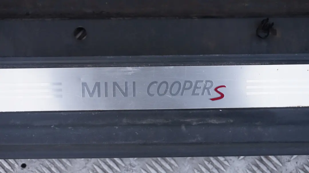BMW MINI Cooper S R56 R57 R58 R59 RIGHT DOOR SILL COVER SIDE SKIRT O/S 7147916 - SKU 7147916-1 - Part number 7147916-1