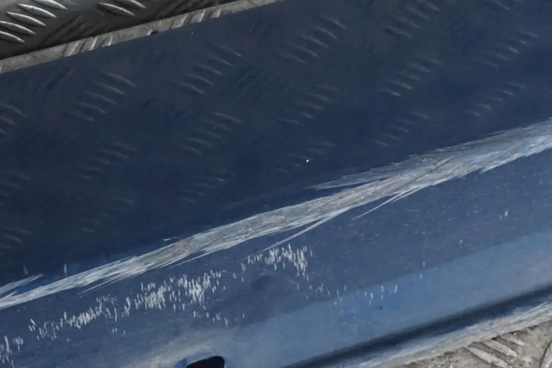 Schwellerleiste Blende Schweller rechts Mysticblau Blau A07 für BMW 5 er E60 E61 mit Teilenummer 150278 BMW 5 er E60 E61 Schwellerleiste Blende Schweller rechts Mysticblau Blau A07 - SKU 0150278-MYS - Teilenummer 150278