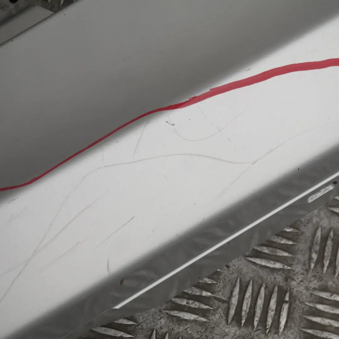 Listello Portiera Apertura Gonna SX Argento-Titanio Silber per BMW E81 E82 E88 con numero di parte 36143 BMW E81 E82 E88 Listello Portiera Apertura Gonna SX Argento-Titanio Silber - SKU 0036143-TS3 - Numero di parte 36143