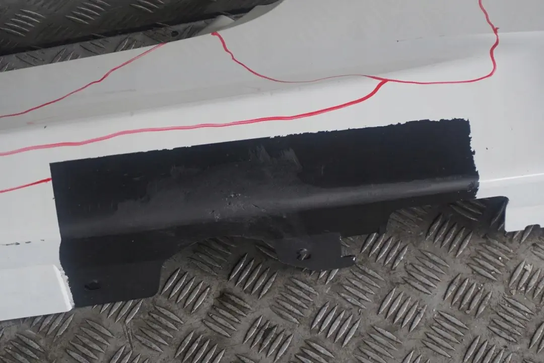 BMW E93 M3 Cabrio Listello Esterno Portiera SX Bianco Alpino Bianco - 300 - SKU 0037011-AW - Numero di parte 0037011
