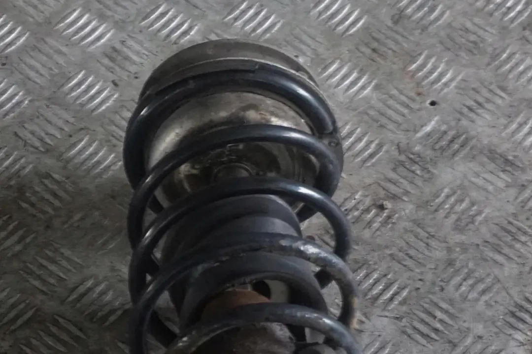 BMW E90 318i N46 M Sport Delantera Derecha O / Primavera Strut Pierna Suspension - SKU 8036554-3 - Número de pieza 8036554