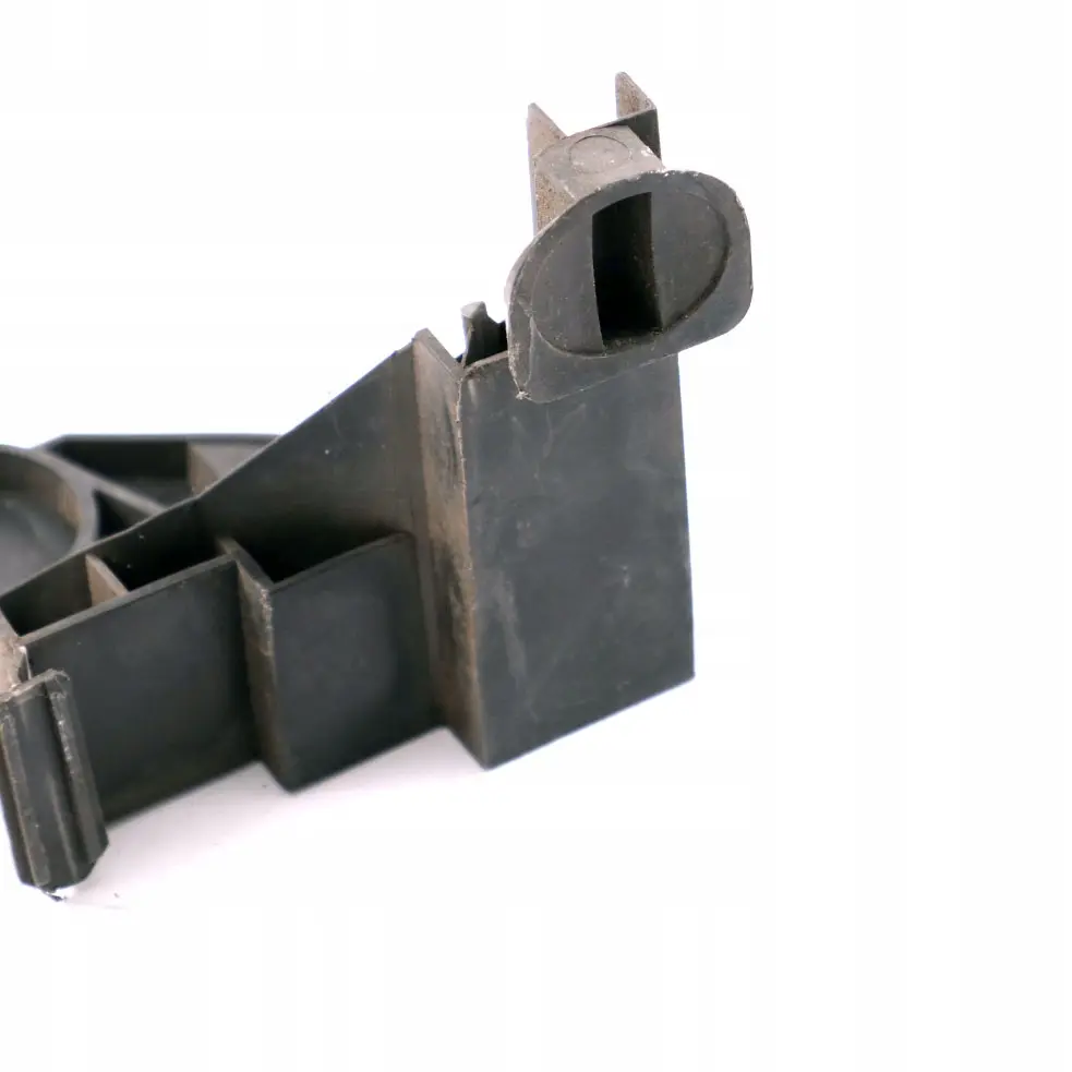 Front Right O/S Wing Panel Fender Support Bracket to BMW E46 Saloon Touring with Part number 7030620 BMW E46 Saloon Touring Front Right O/S Wing Panel Fender Support Bracket - SKU 7030620 - Part number 7030620