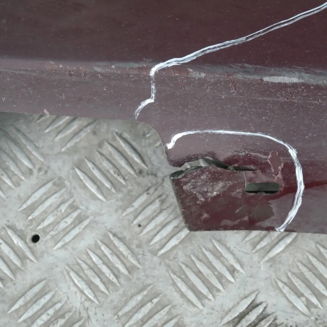 Sill strip side skirt left N/S Barberarot Barbera Red to BMW 3 SERIES E90 E91 LCI with Part number 37059 BMW 3 SERIES E90 E91 LCI Sill strip side skirt left N/S Barberarot Barbera Red - SKU 0037059-BAR - Part number 37059